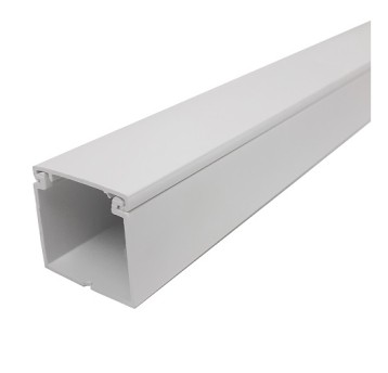 Listwa 32x30 STRÓŻA LS 32x30 biała (2m)